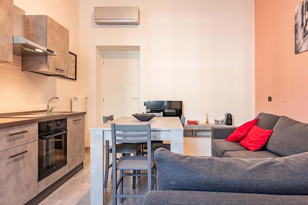 Guest Planet - Modern Flat Centrale M2 Милан Экстерьер фото